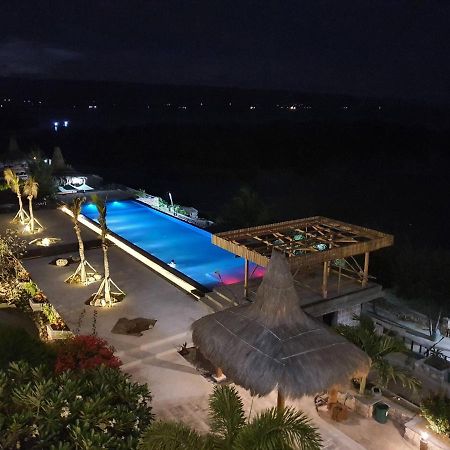 Padadita Beach Hotel Ваингапу Экстерьер фото