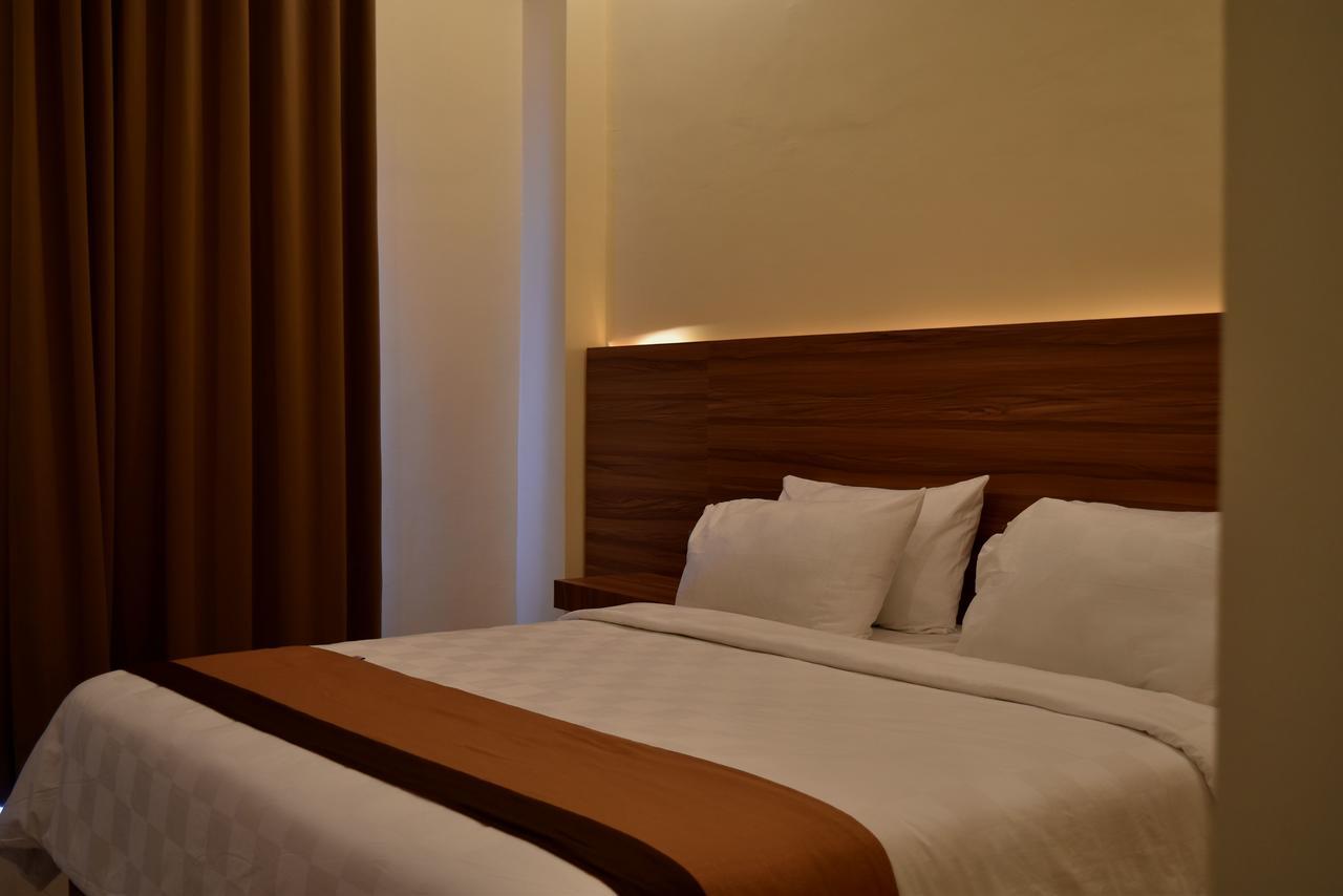 Padadita Beach Hotel Ваингапу Экстерьер фото