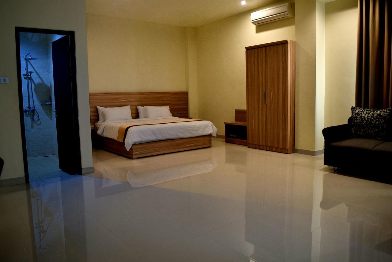 Padadita Beach Hotel Ваингапу Экстерьер фото