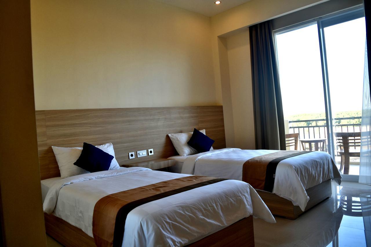 Padadita Beach Hotel Ваингапу Экстерьер фото