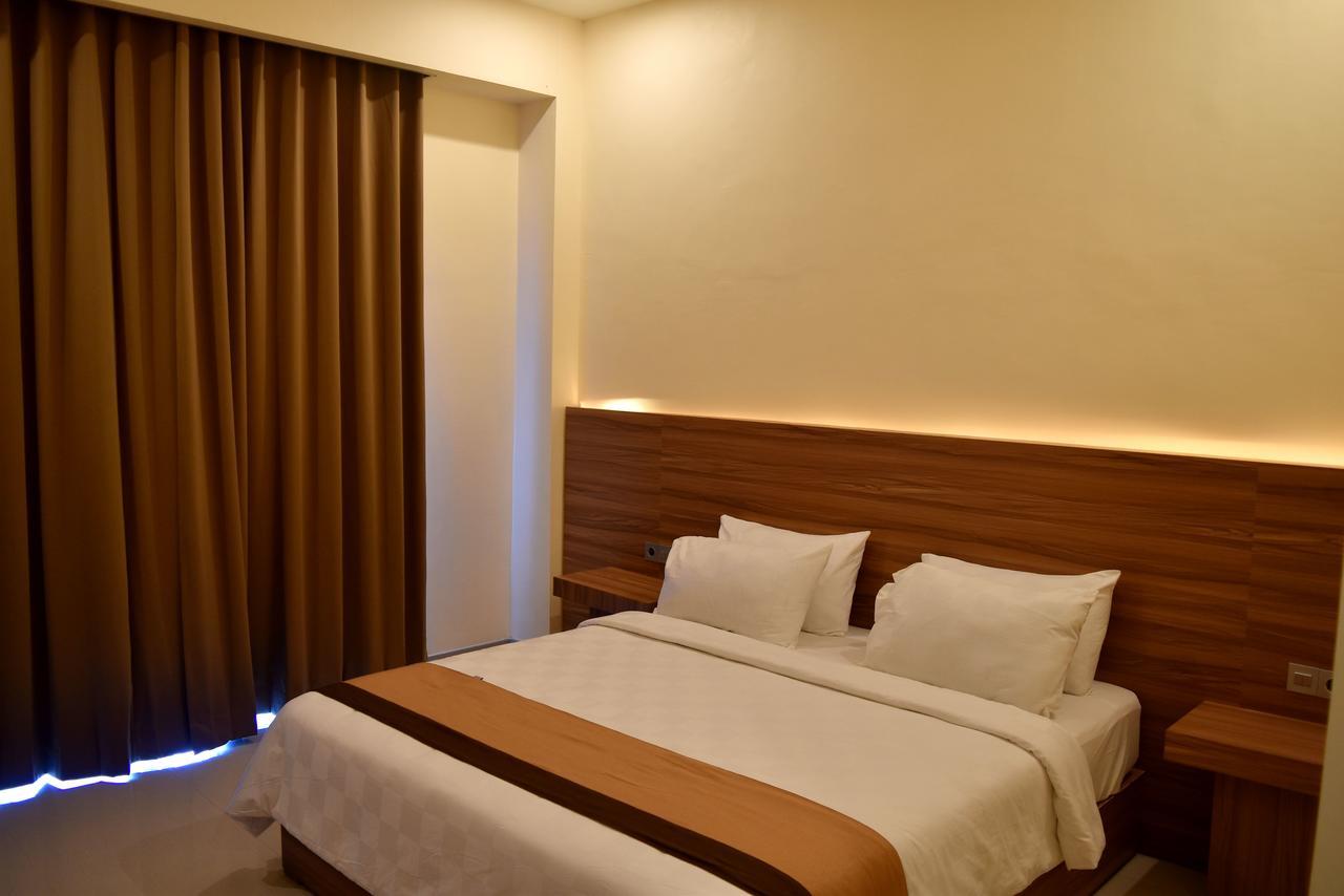 Padadita Beach Hotel Ваингапу Экстерьер фото