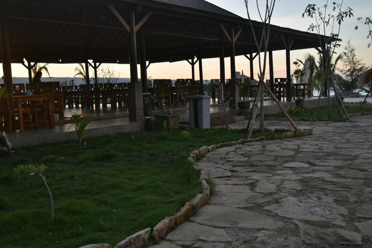 Padadita Beach Hotel Ваингапу Экстерьер фото