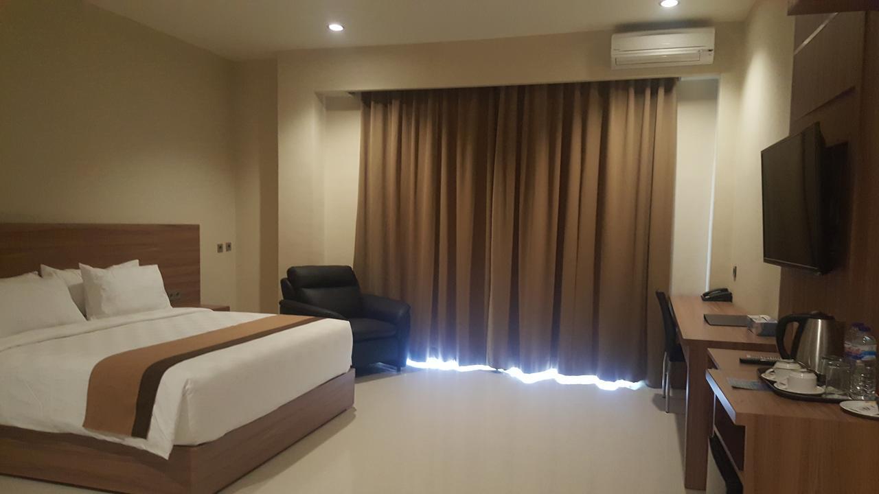 Padadita Beach Hotel Ваингапу Экстерьер фото